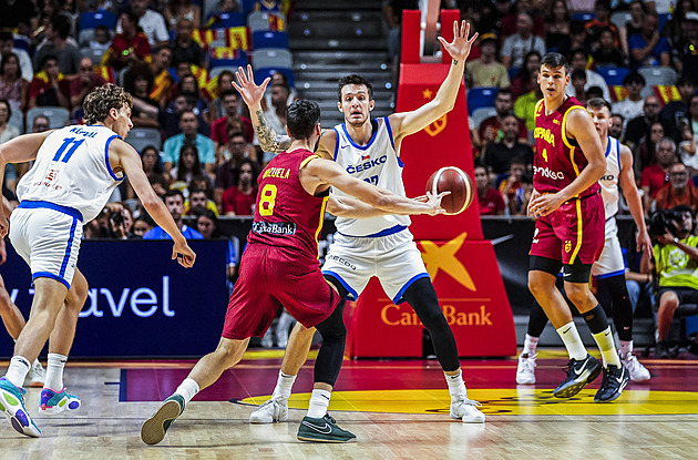 Brzké vedení, nakonec čeští basketbalisté v přípravě na ME na Španěly nestačili