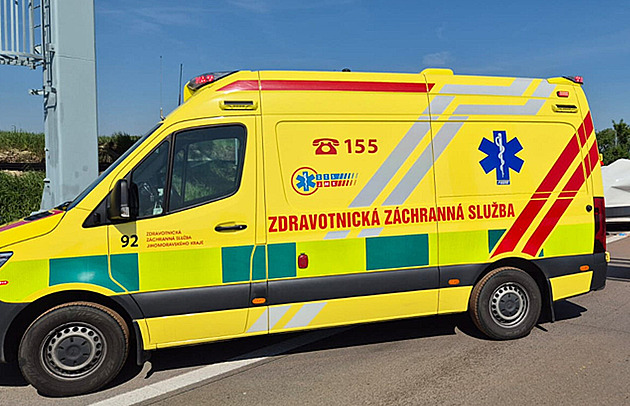 Hromadná nehoda šesti aut v tunelu na D8. Průjezd na Prahu je uzavřen