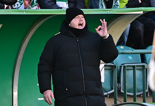 Jemelka přiznal, že mohl být vyloučený. A kouč Veselý se zlobil: Kde je konzistence?