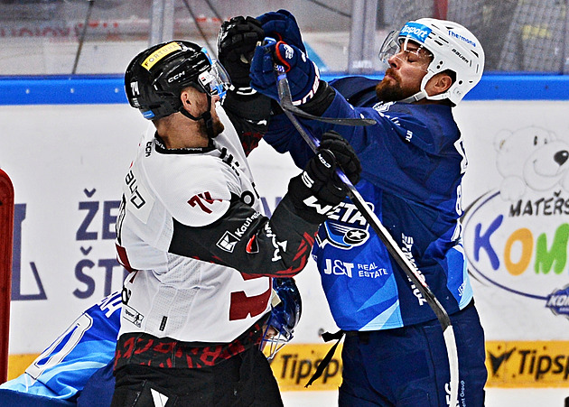 ONLINE: Hradec rychle vede nad Kladnem, Sparta hostí bitvu s Kometou