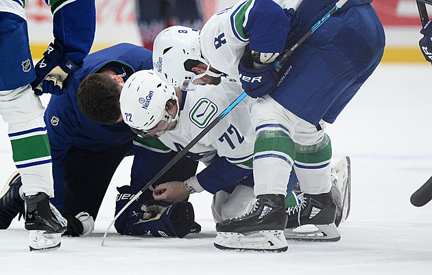 Chytil nedohrál po tvrdém hitu, Vancouver ve Washingtonu udržel náskok