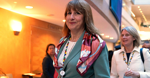 Brexit nás dlouhodobě poškodil, přiznala britská ministryně financí