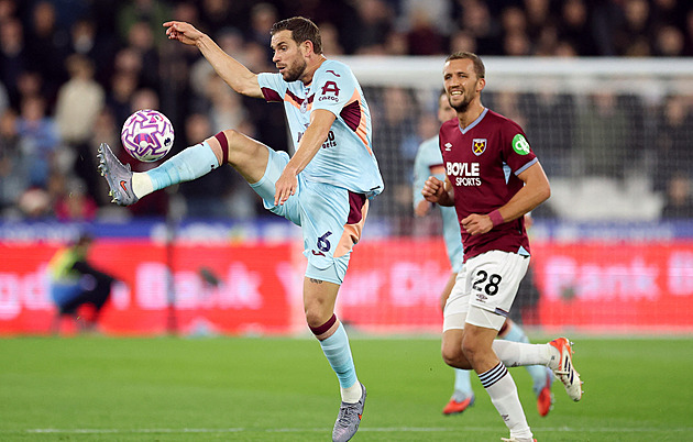 ONLINE: Brentford vede na hřišti West Hamu, v sestavě domácích je i Souček