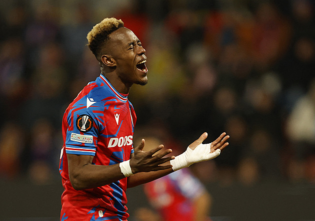 Dweh zůstává na západě Čech. Plzeň si liberijského stopera pojistila