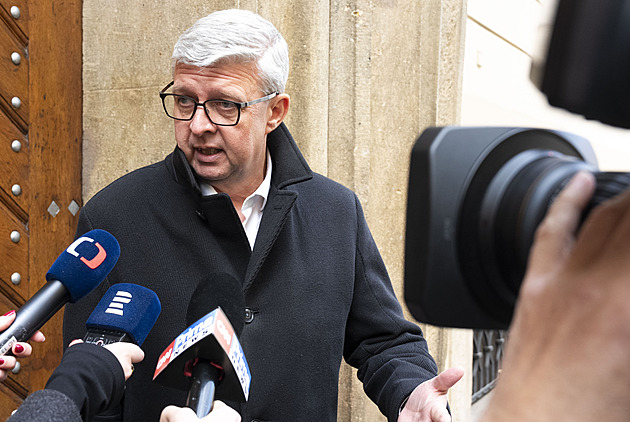 Vyjednavači o vládě řeší, zda bude nástupní plat učitelů i policistů 50 tisíc