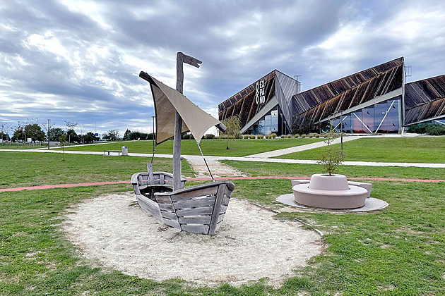 Blízký východ Slovinska. Černá termální voda v Pomurje voní po ropě