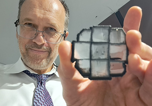 Lidé často platí za iluzi. Nekupujte diamanty na internetu, radí gemolog