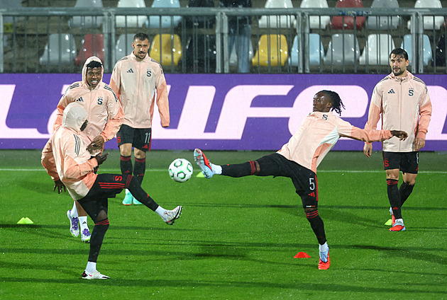 ONLINE: Rijeka - Sparta 0:0, Kuchta obešel soupeře, ale pálí pouze do tyče