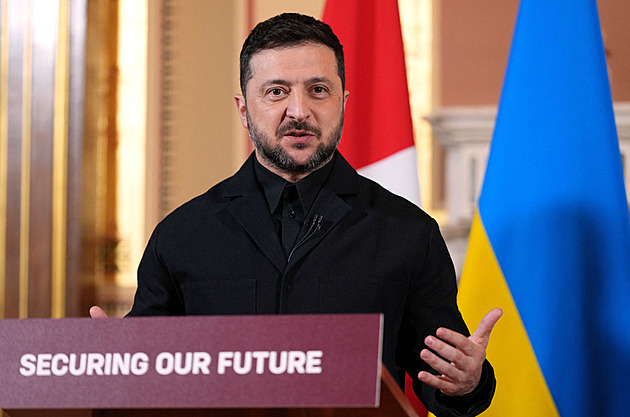 Fiala podpořil údery v hloubi Ruska, Zelenskyj žádá o tlak na stínovou flotilu