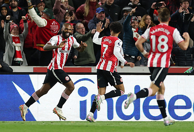 ONLINE: Liverpool v potížích, United ustáli drama. Sunderland zmrazil Chelsea