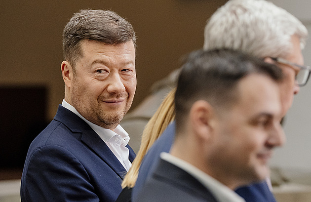 Okamura je bezpečnostní riziko a  symbol obstrukcí, varuje premiér Fiala