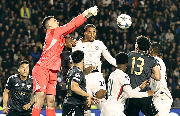 ONLINE: Chelsea srovnala na hřišti Karabachu, pak v akci Barcelona, City i Leverkusen