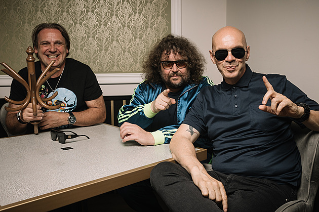 Dvě vážné ztráty kapela J.A.R. neustála. Ohlásila pauzu, možný je i úplný konec