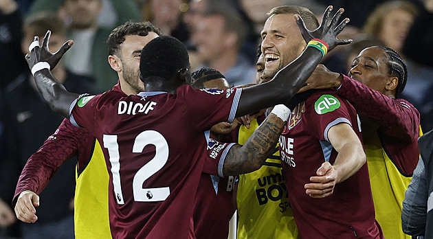 ONLINE: Souček vyrovnal Bergerův rekord, West Ham slaví. Vedoucí Arsenal vyrovnává