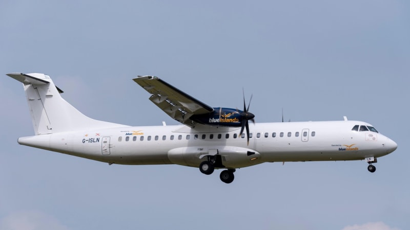 Aerolinky Blue Islands ruší všechny své lety. Zařiďte si cestu jinak, vzkazuje klientům