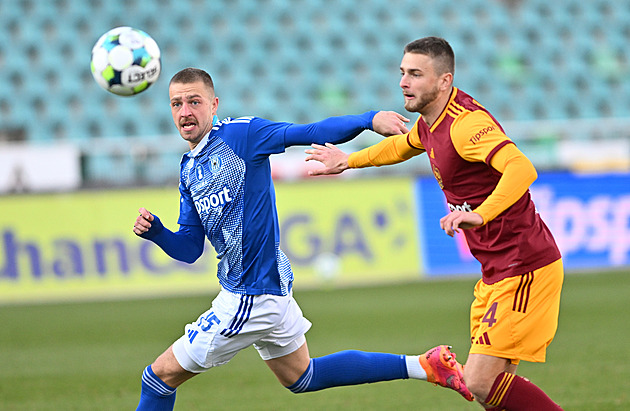 Dukla - Sigma Olomouc 2:2, hosté museli dvakrát dotahovat, bod vystřelil Vašulín