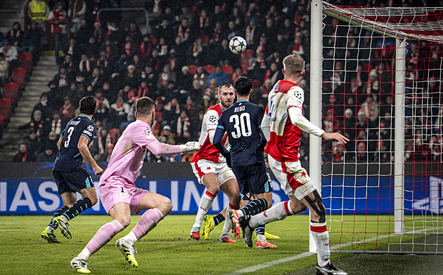 ONLINE: Slavia - Bilbao 0:0, domácí podržel Staněk, Chaloupek přestřeluje bránu