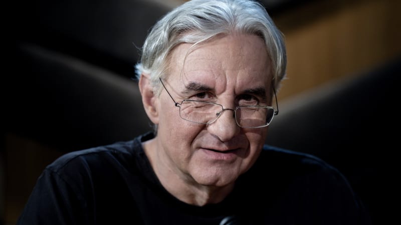 Strana je stižena slepotou, brzy skončí mimo Sněmovnu. Zahradil reaguje na odchody z ODS