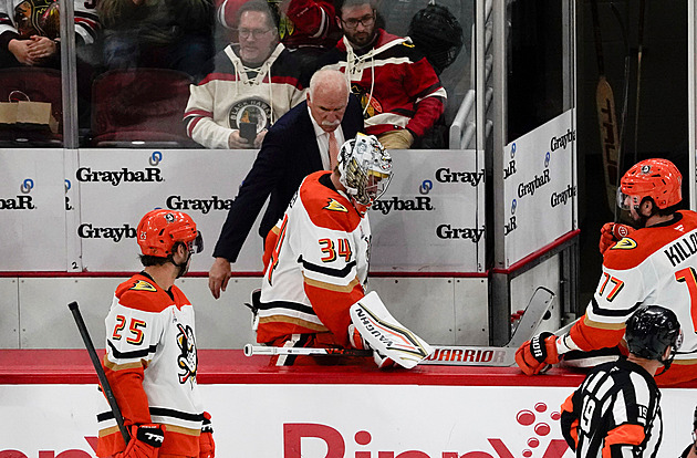 Český lazaret v NHL se rozrůstá, Mrázka litovali i soupeři. A kdy se vrátí Dostál?