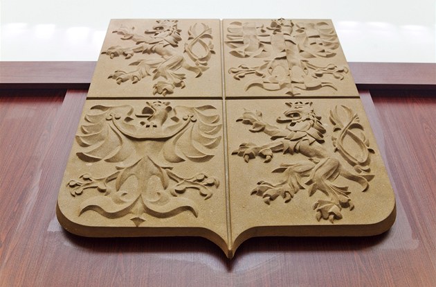 V Lovosicích řeší chování ředitele gymnázia. Intimní vztah se studentkou, zní školou