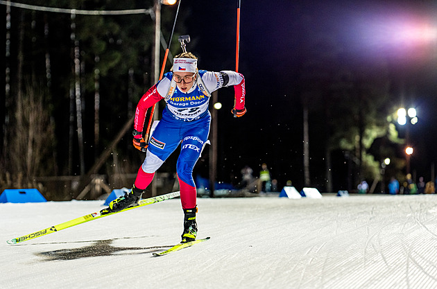 Sprint žen má překvapivou vítězku, Charvátová byla blízko nule na střelnici