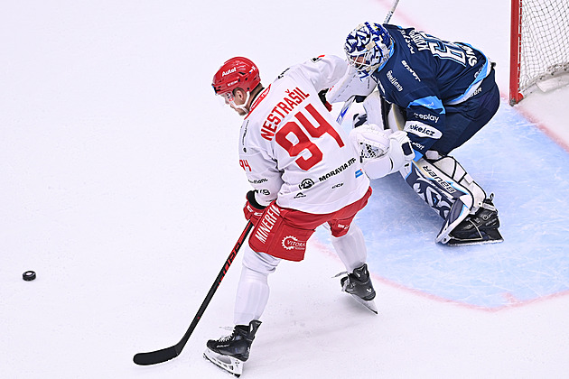 ONLINE: Třinec srovnal s Libercem, Boleslav vede v Pardubicích
