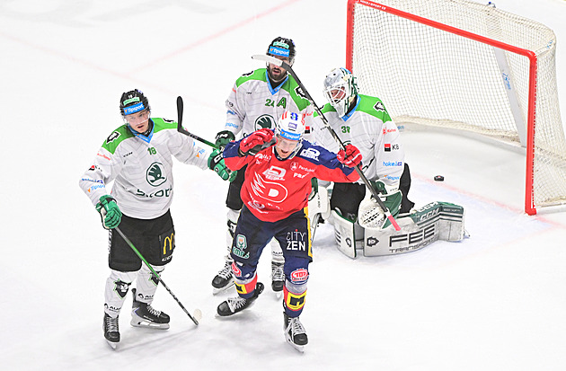 Pardubice otočily mač s Boleslaví, Sparta padla v Brně. Vítkovice vyhrály v Litvínově