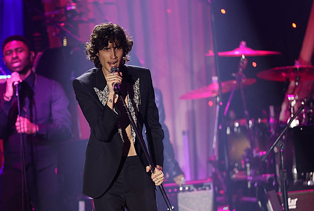 RECENZE: Hlas generace Z. Sombra při pražské premiéře uvítalo dívčí nadšení