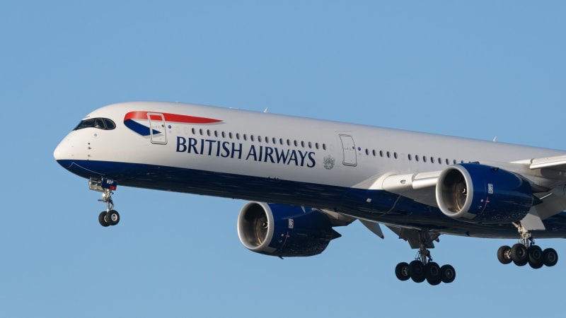 Hororový let: Cestující do Londýna museli vydržet 13 a půl hodiny s mrtvolou na palubě