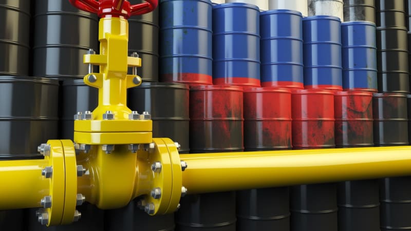 Rusko zakáže od dubna vývoz benzinu. Ceny tlačí nahoru válka na Ukrajině i Blízkém východě