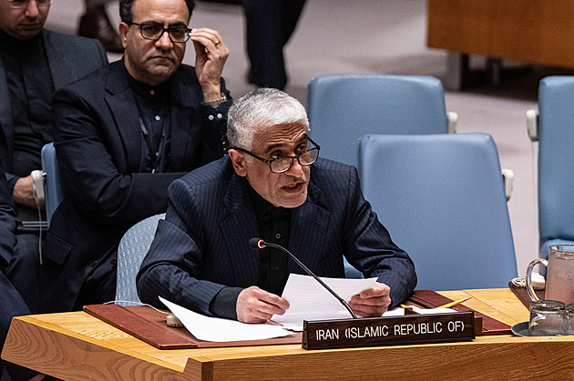 Posíláte experty, ponesete odpovědnost. Írán viní Ukrajinu z aktivní účasti ve válce