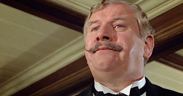 Peter Ustinov jako detektiv Poirot budil pochyby. Příbuzná autorky protestovala