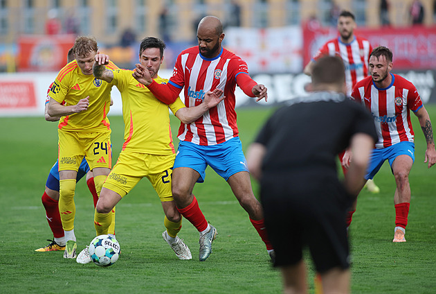 Zbrojovka se výhrou v Jihlavě přiblížila postupu, Opava podlehla béčku Slavie