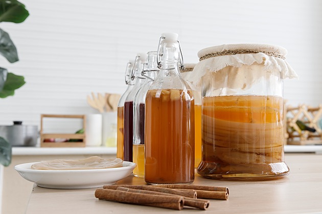 Srovnání fenoménu kombucha: Která značka má nejlepší poměr ceny a chuti?