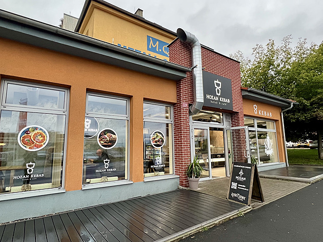 Nelegální kebab zničily pokuty. Likvidační, říká majitel a chce soud, sousedé se bojí