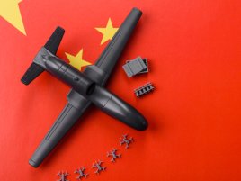 Čína prodává nátěr, který může změnit válku dronů. Přesnost radarů se tak zhorší